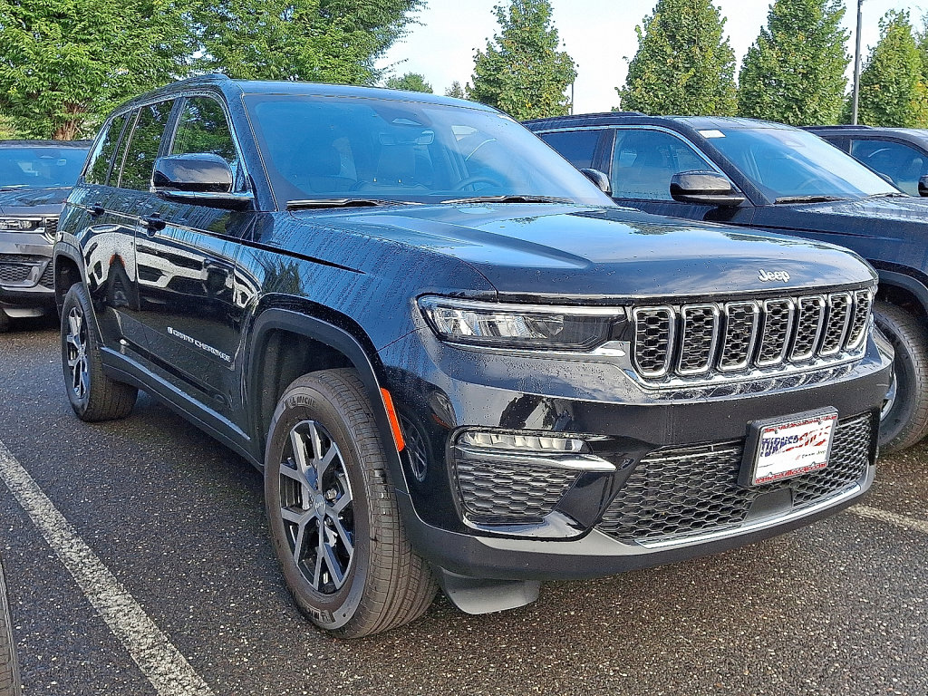 New 2025 Jeep Grand Cherokee Limited image 3