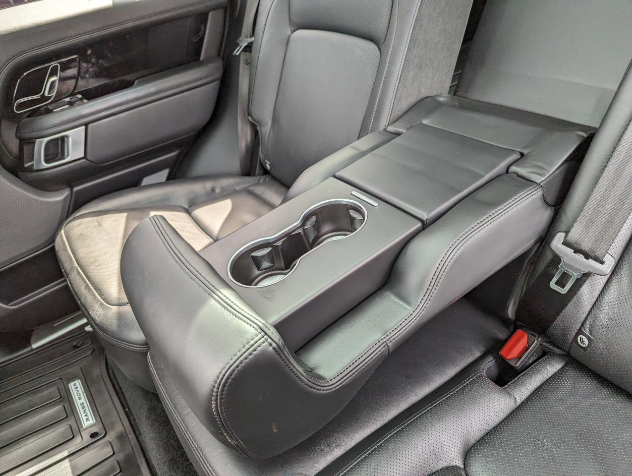 Used 2022 Land Rover Range Rover P525 Westminster Edition image 43