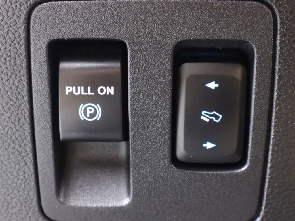 Used 2018 Ford F150 Lariat w/ Equipment Group 501A Mid image 12