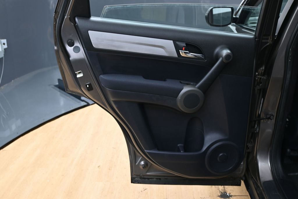 Used 2010 Honda CR-V LX image 32