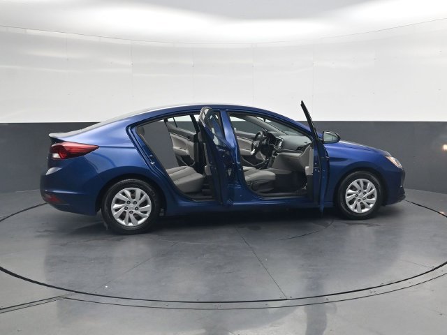 Used 2020 Hyundai Elantra SE FWD image 41