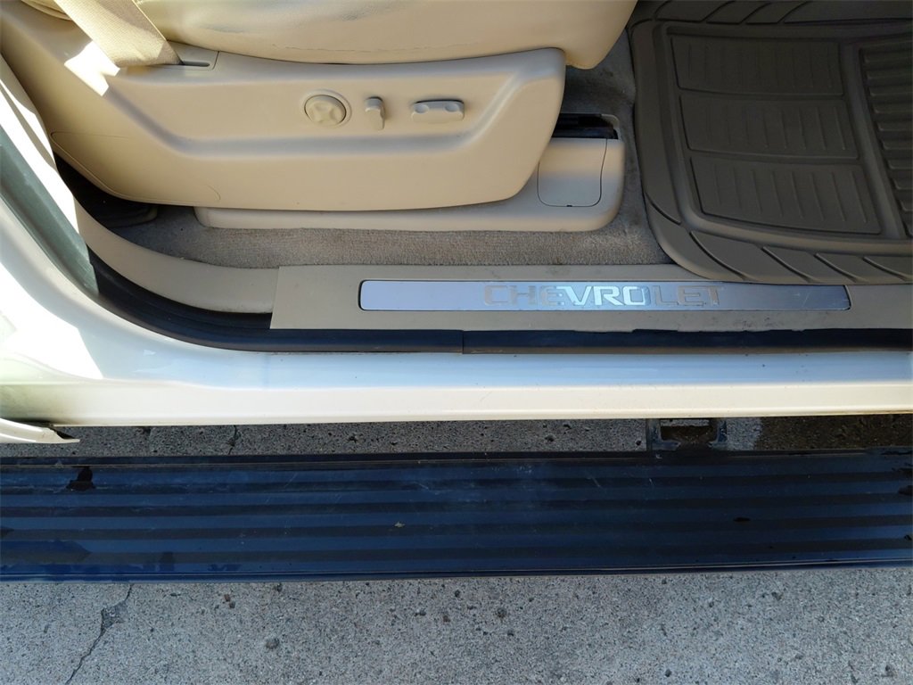 Used 2012 Chevrolet Avalanche LTZ image 17