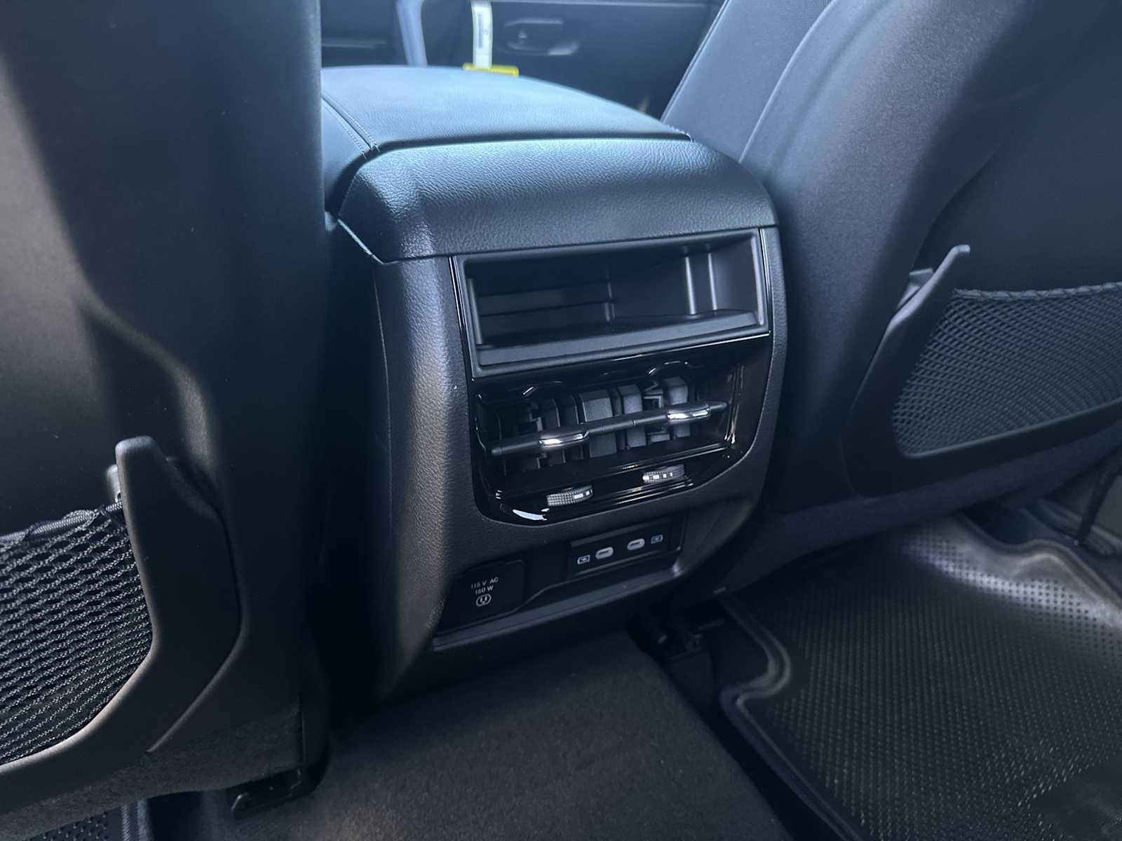 New 2026 Jeep Grand Cherokee Altitude image 21