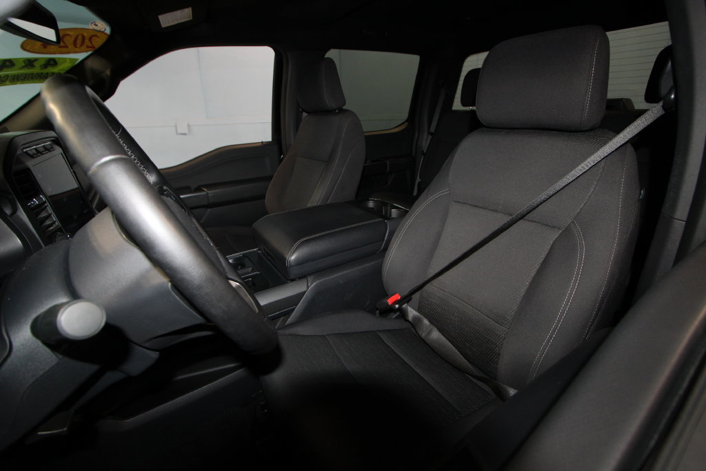 Used 2024 Ford F150 XLT w/ XLT Black Appearance Package RWD image 4