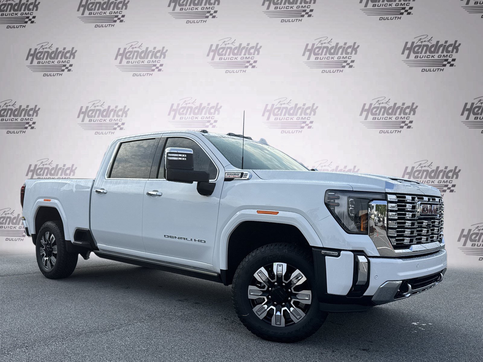 New 2026 GMC Sierra 2500 Denali w/ Denali Reserve Package AWD/4WD image 2