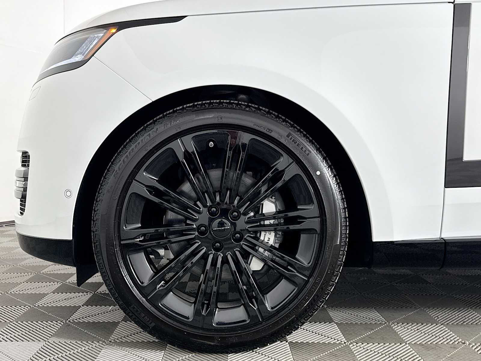 New 2026 Land Rover Range Rover SE AWD/4WD image 32