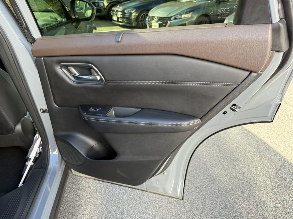 Used 2023 Nissan Rogue Platinum w/ Platinum Premium Package AWD/4WD image 32