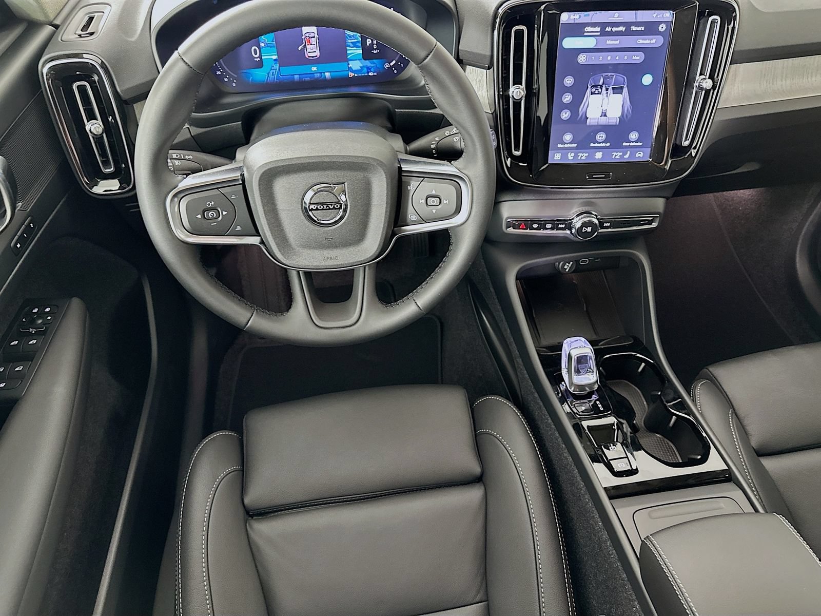 New 2026 Volvo XC40 B5 Plus w/ Protection Package Premier AWD/4WD image 14