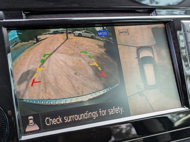 Used 2018 Nissan Rogue SL w/ Premium Package FWD image 7