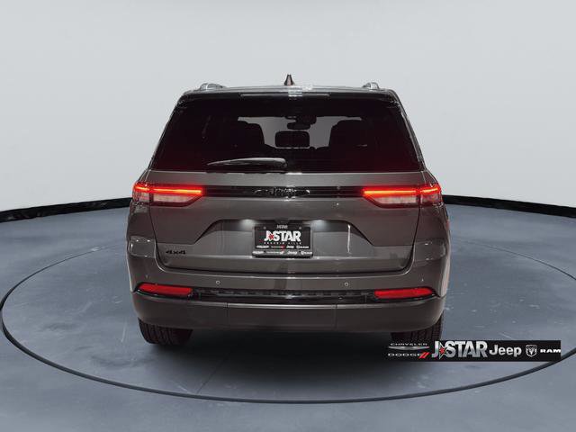 Used 2023 Jeep Grand Cherokee Altitude image 5