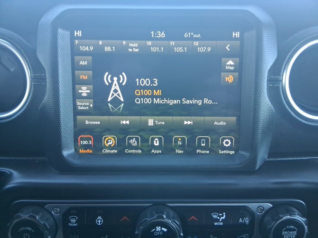 Used 2021 Jeep Wrangler Unlimited Sahara image 24