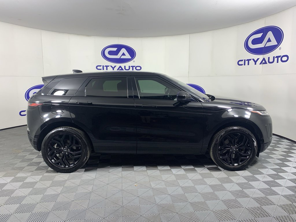 Used 2020 Land Rover Range Rover Evoque SE image 2