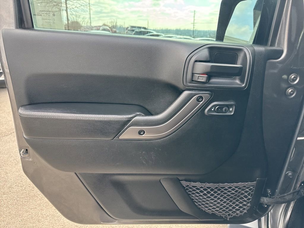 Used 2018 Jeep Wrangler Unlimited Sahara image 10