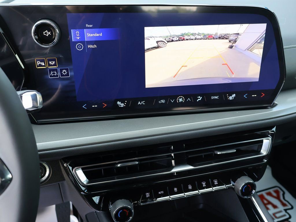 New 2026 Chevrolet Traverse LT w/ LPO, Floor Liner Package image 23