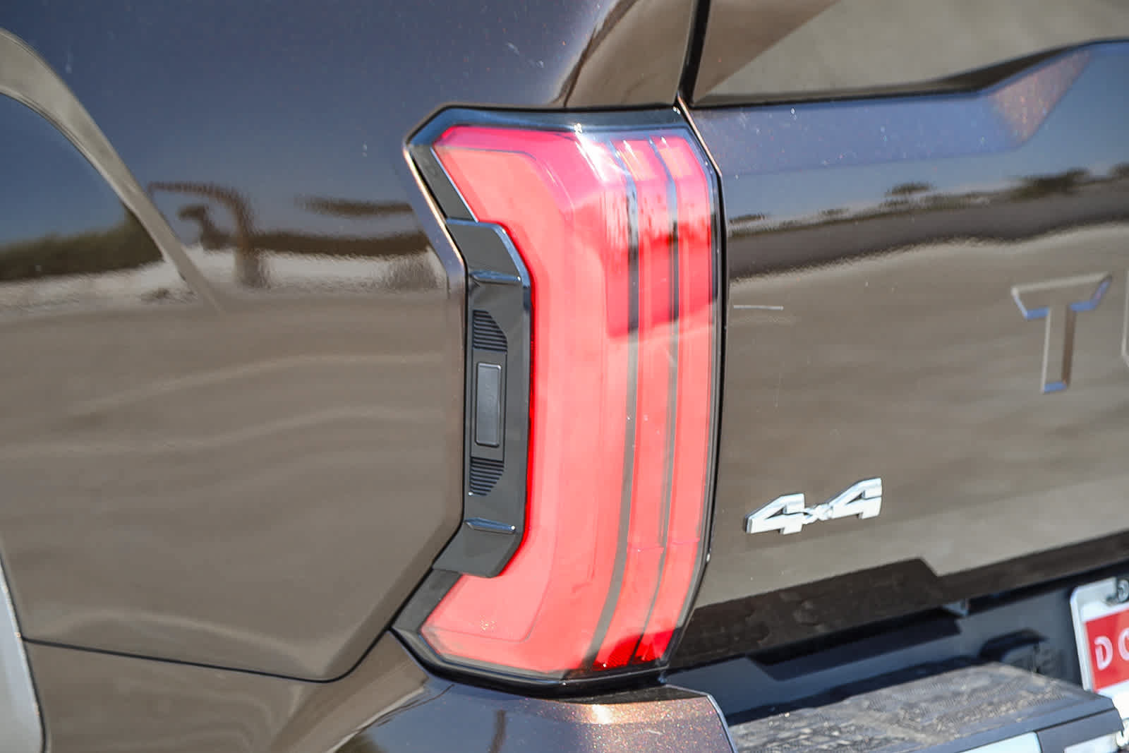 Used 2024 Toyota Tundra Limited AWD/4WD image 9