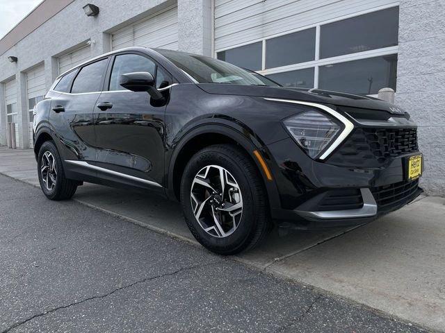 Used 2025 Kia Sportage LX image 10