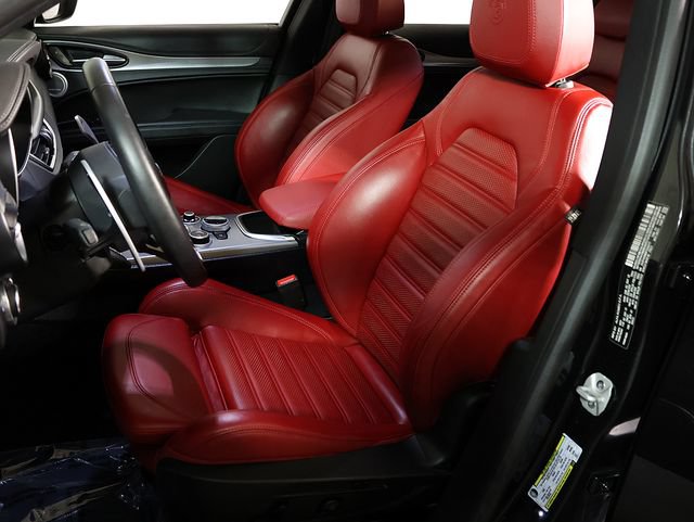 Used 2023 Alfa Romeo Stelvio Veloce AWD/4WD image 4