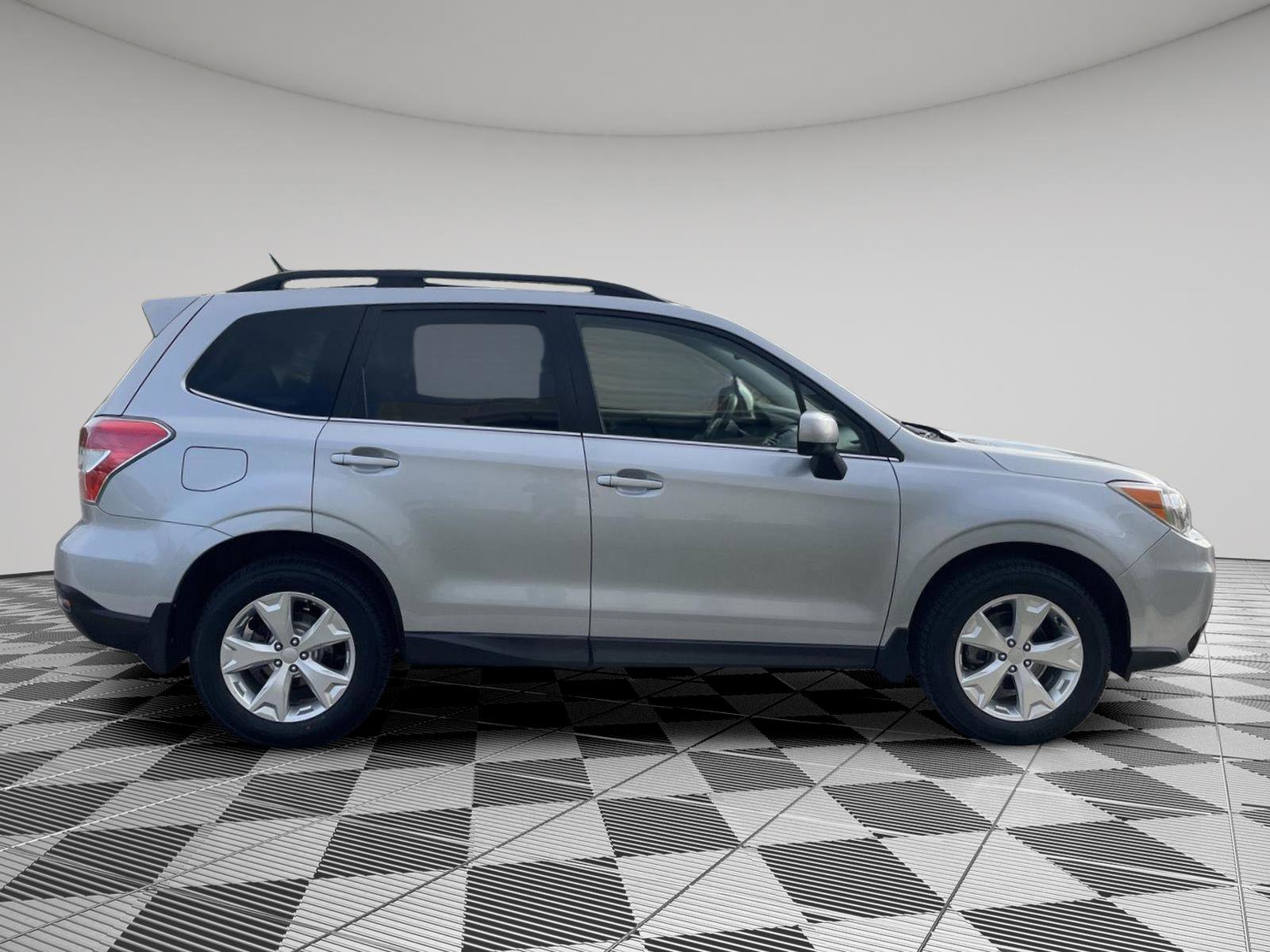 Used 2014 Subaru Forester 2.5i Limited w/ Popular Package #2 image 8