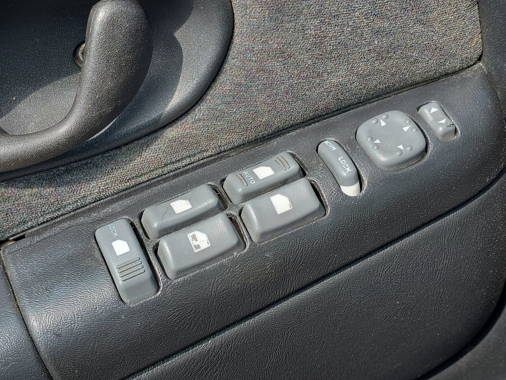 Used 2001 GMC Sonoma SLS AWD/4WD image 25