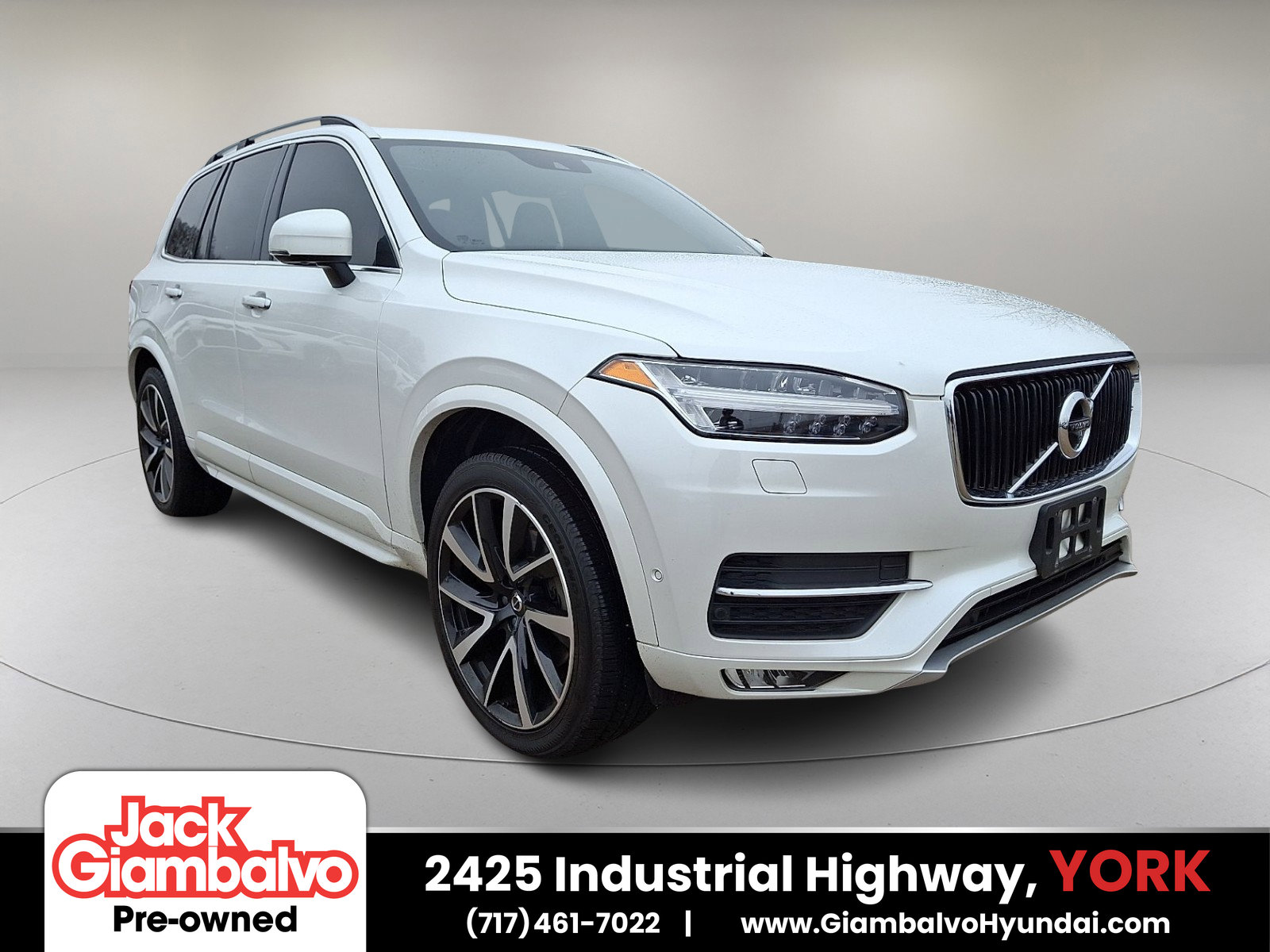 Used 2018 Volvo XC90 T6 Momentum w/ Convenience Package image 1