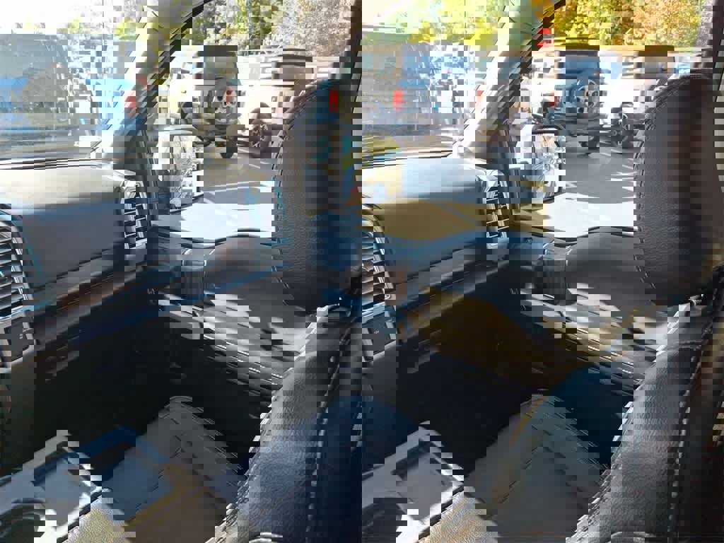 Used 2016 Ford F150 Lariat image 11