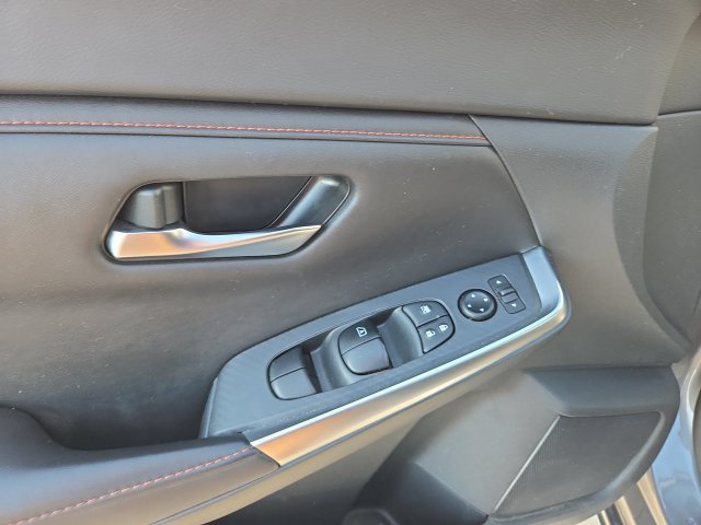 Used 2024 Nissan Sentra SR FWD image 13