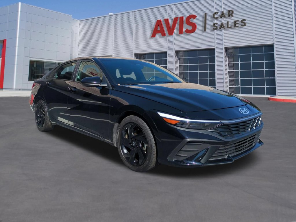 Used 2026 Hyundai Elantra Sport FWD image 3