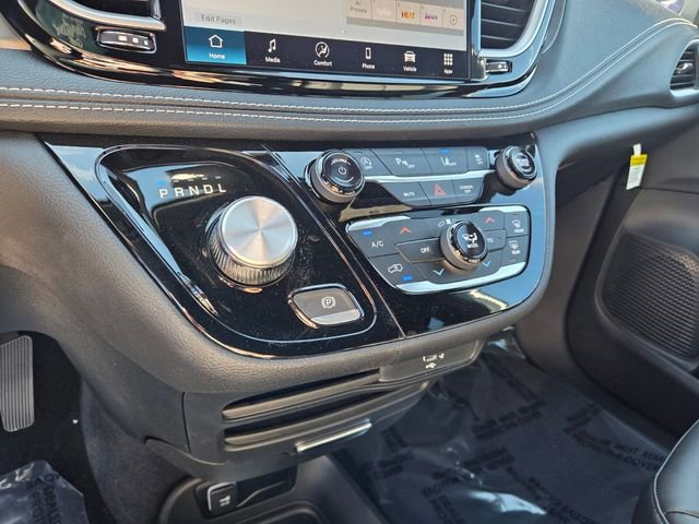 New 2026 Chrysler Pacifica Select FWD image 24