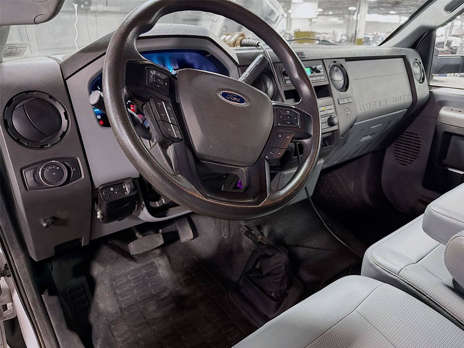 Used 2022 Ford F650 2WD Regular Cab Super Duty image 16