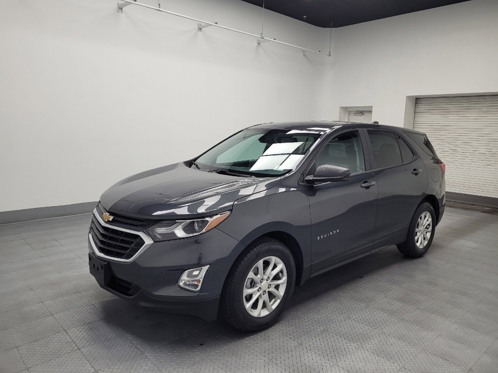 Used 2021 Chevrolet Equinox LS image 2