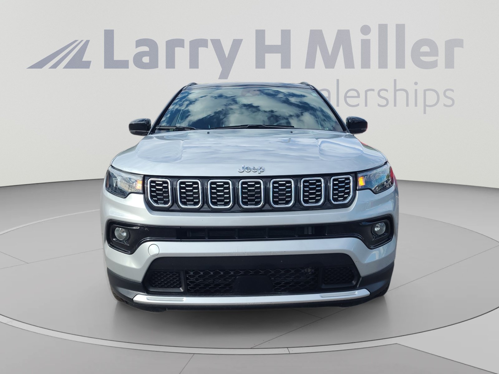 Used 2025 Jeep Compass Limited AWD/4WD image 8