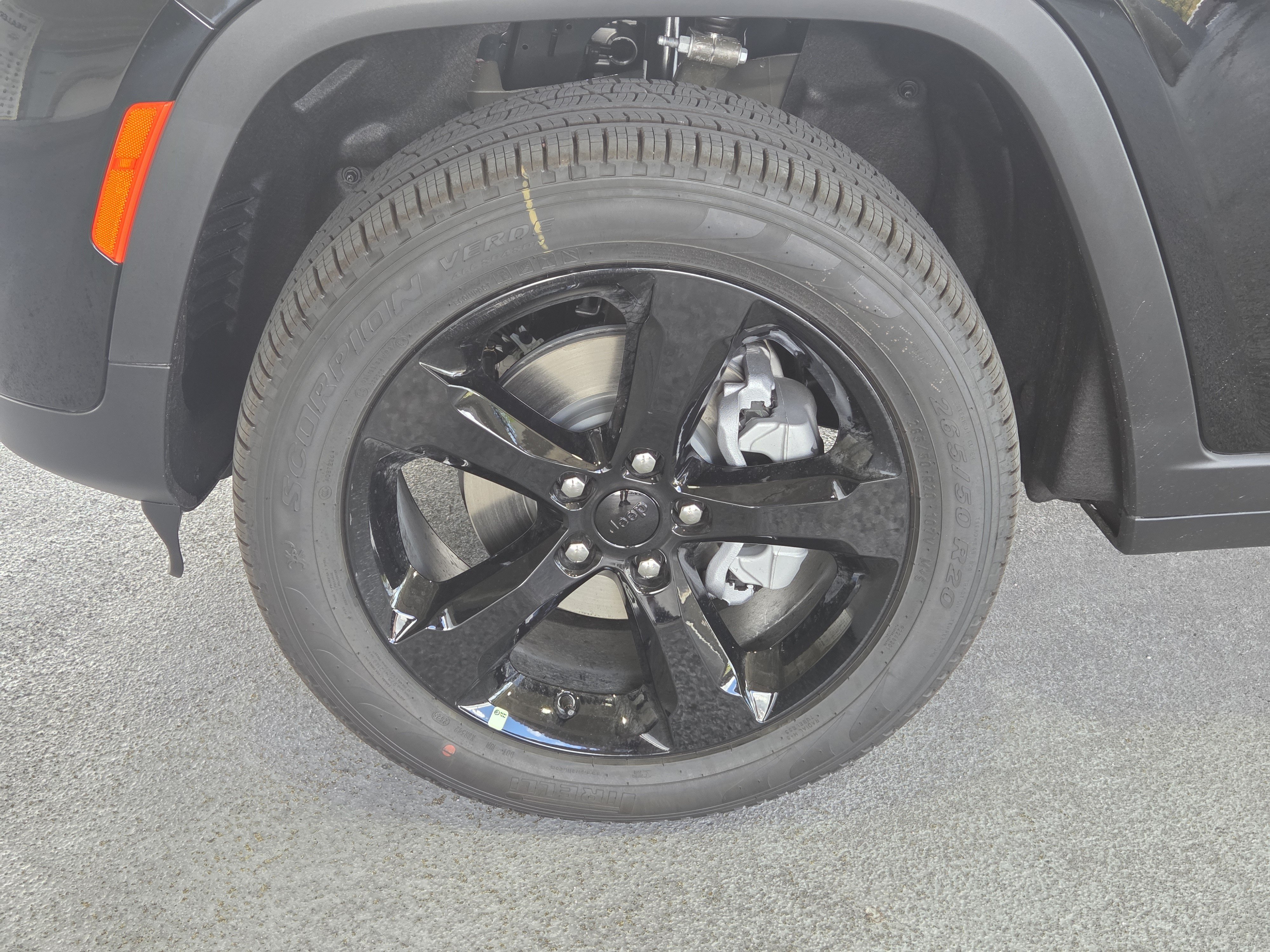 New 2025 Jeep Grand Cherokee Limited w/ Black Appearance Package RWD image 11