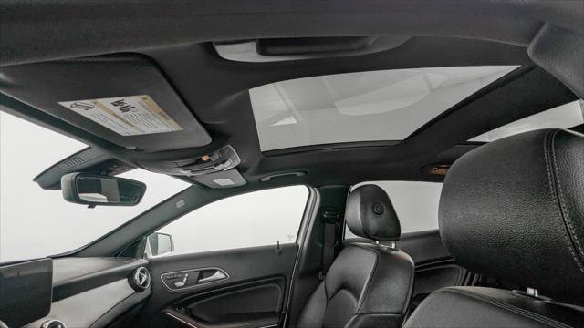 Used 2018 Mercedes-Benz GLA 250 image 16