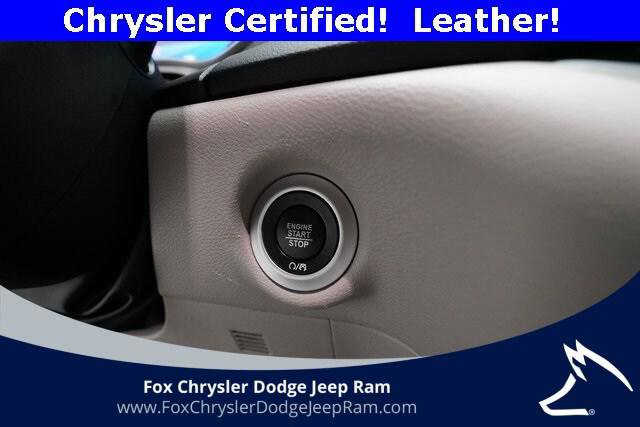 Certified 2024 Chrysler Pacifica Touring-L image 31