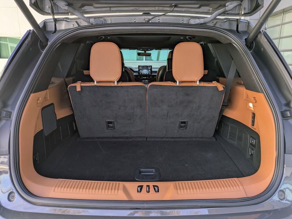 Certified 2023 Lincoln Aviator Black Label w/ Class IV Trailer Tow Package image 13