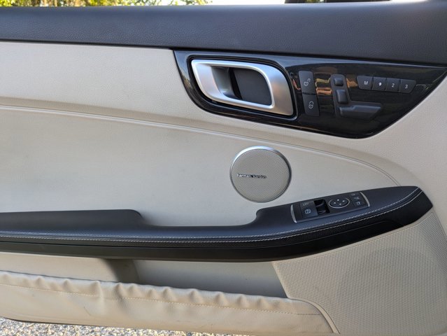 Used 2016 Mercedes-Benz SLK 300 image 9