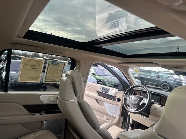 Used 2020 Lincoln Navigator Reserve w/ Luxury Package image 17
