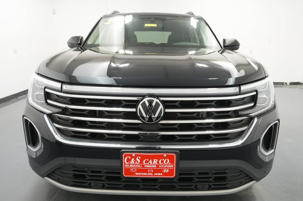 Used 2024 Volkswagen Atlas SE AWD/4WD image 2