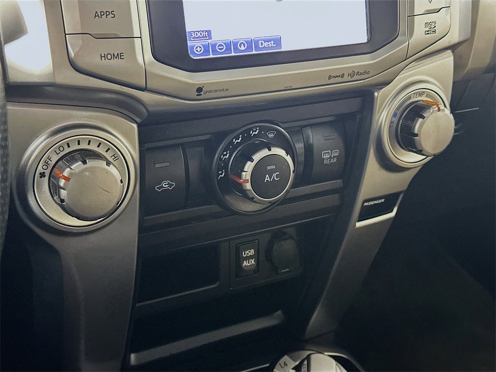 Used 2016 Toyota 4Runner SR5 Premium image 18