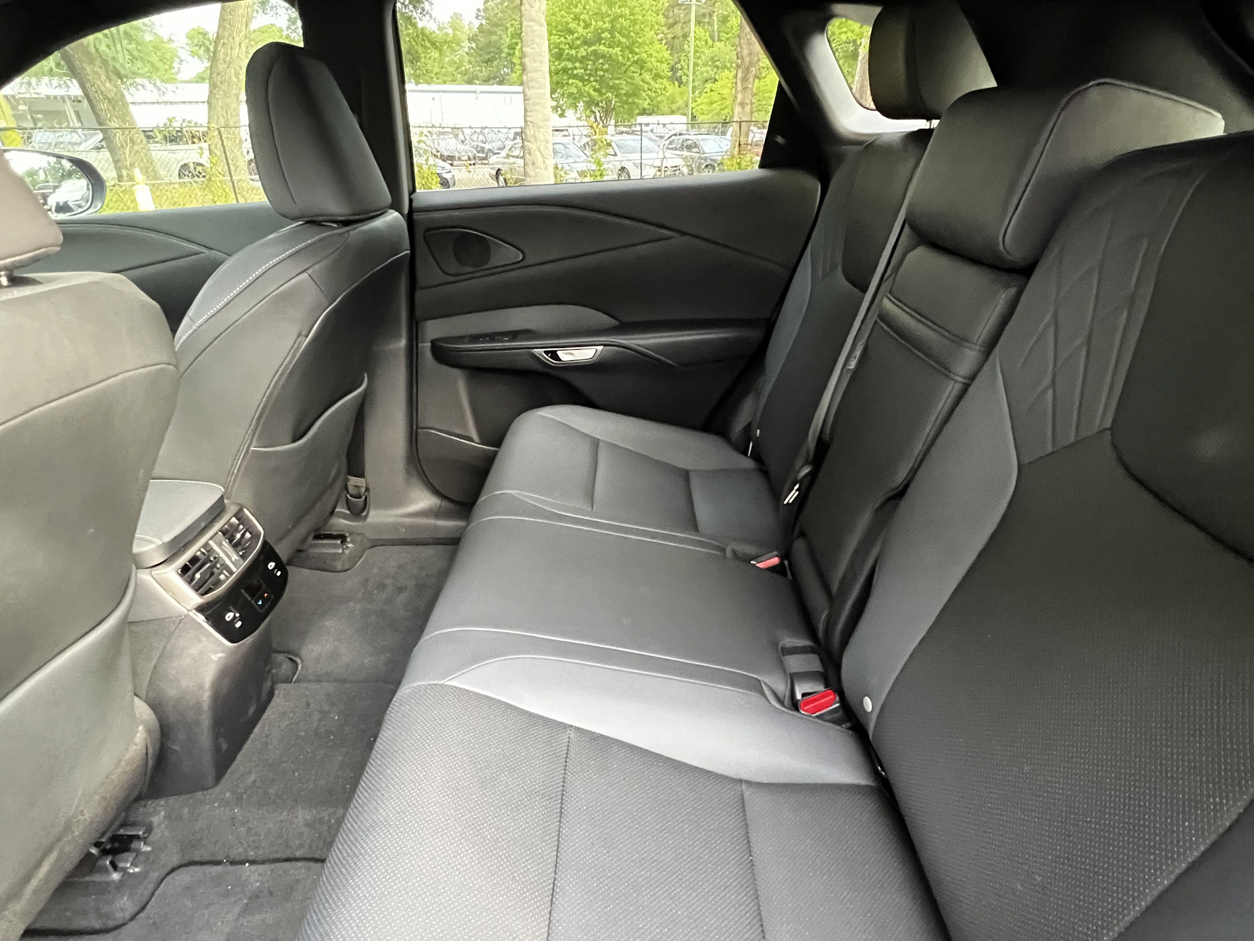 Used 2024 Lexus RX 350h w/ Convenience Package AWD/4WD image 31