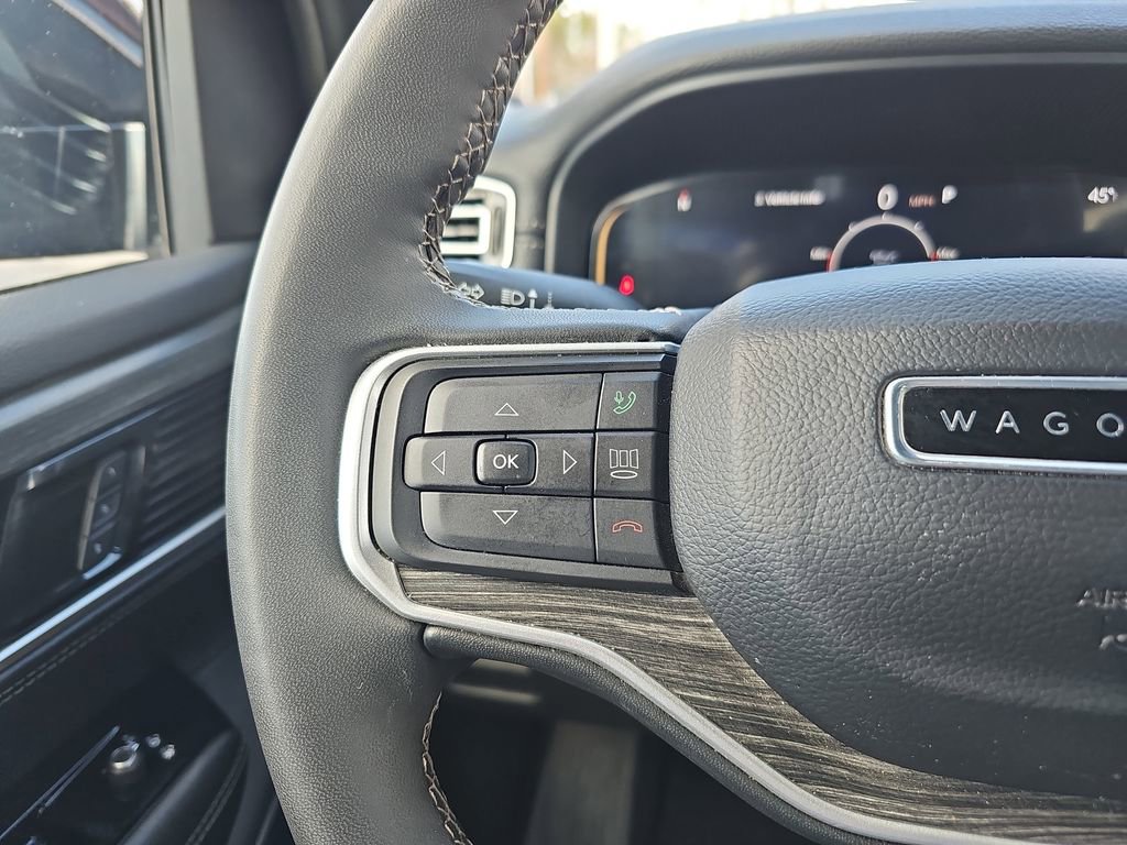 Used 2024 Jeep Wagoneer L Series II w/ Flexible Seating Group image 19