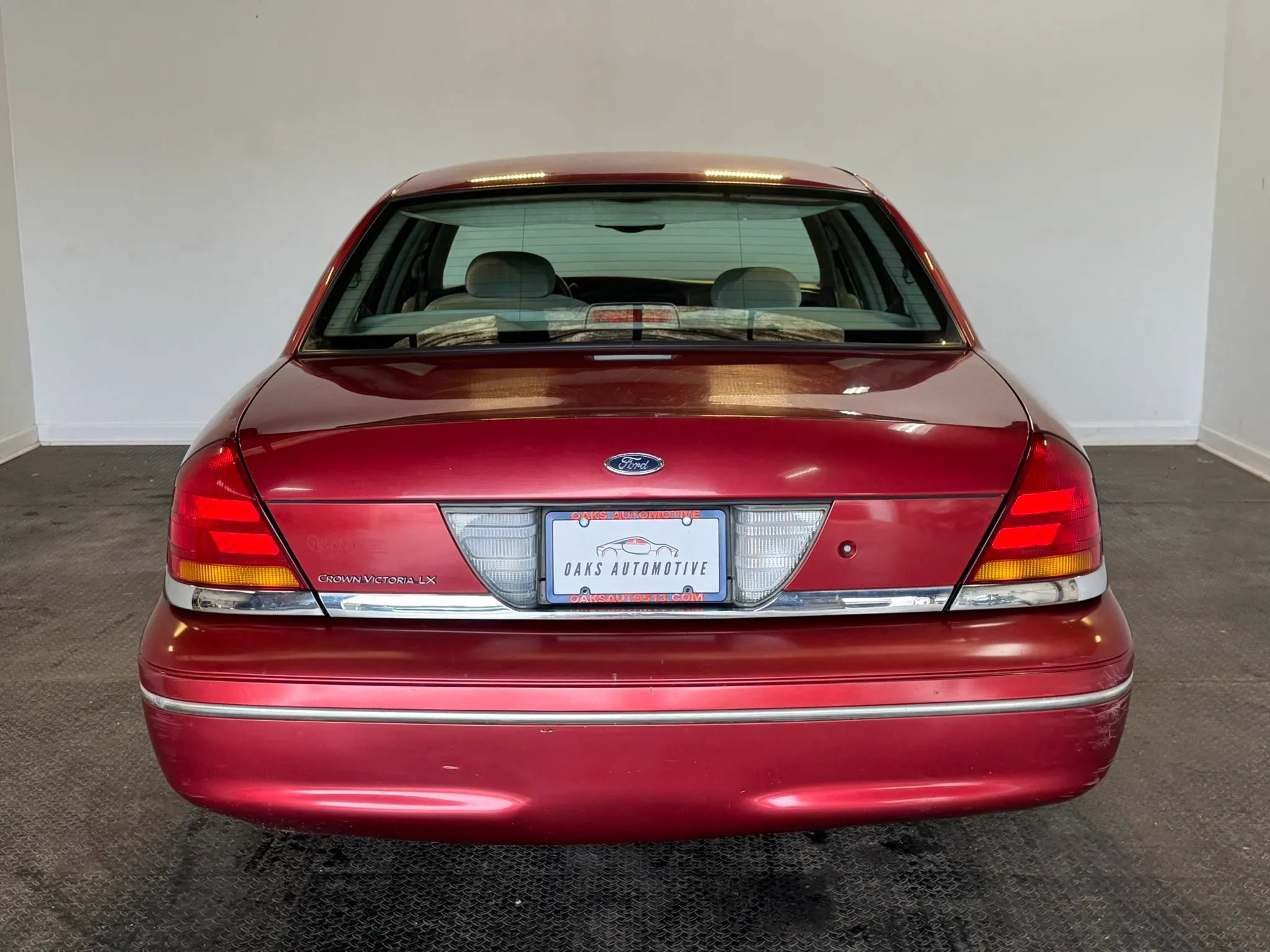 Used 1999 Ford Crown Victoria LX RWD image 5