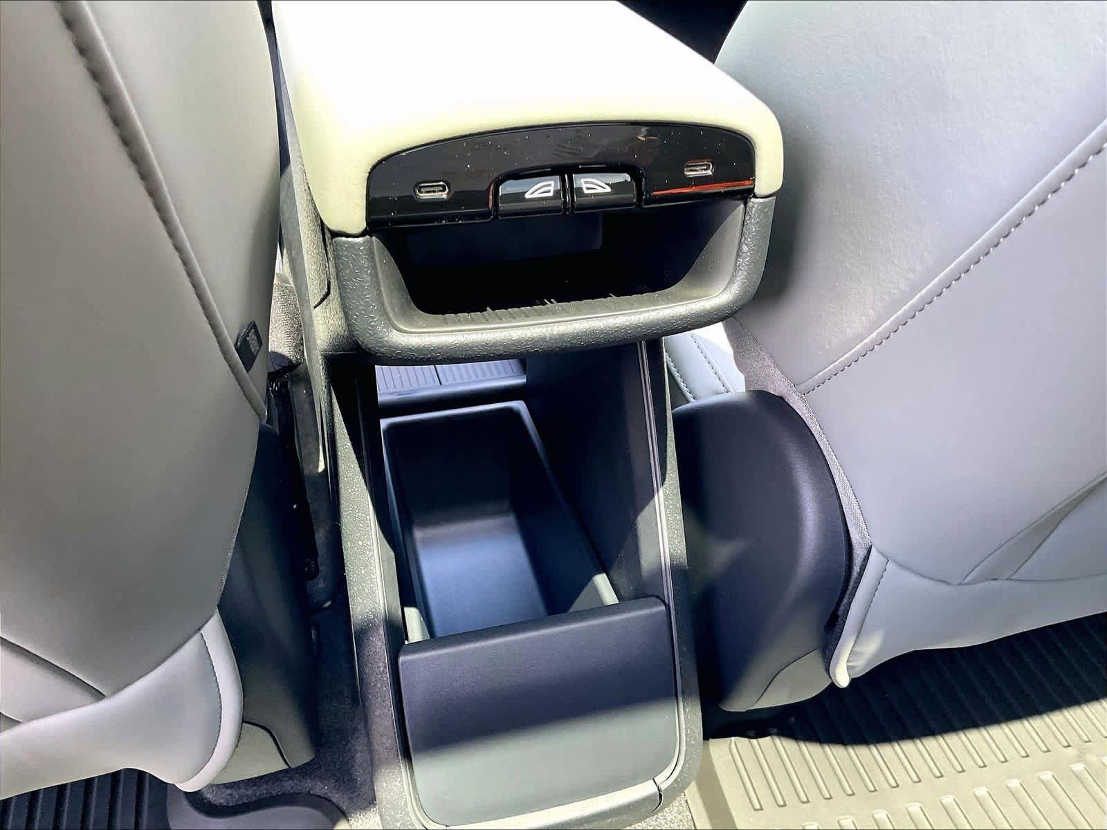 New 2026 Volvo EX30 Plus w/ Protection Package Premier AWD/4WD image 16