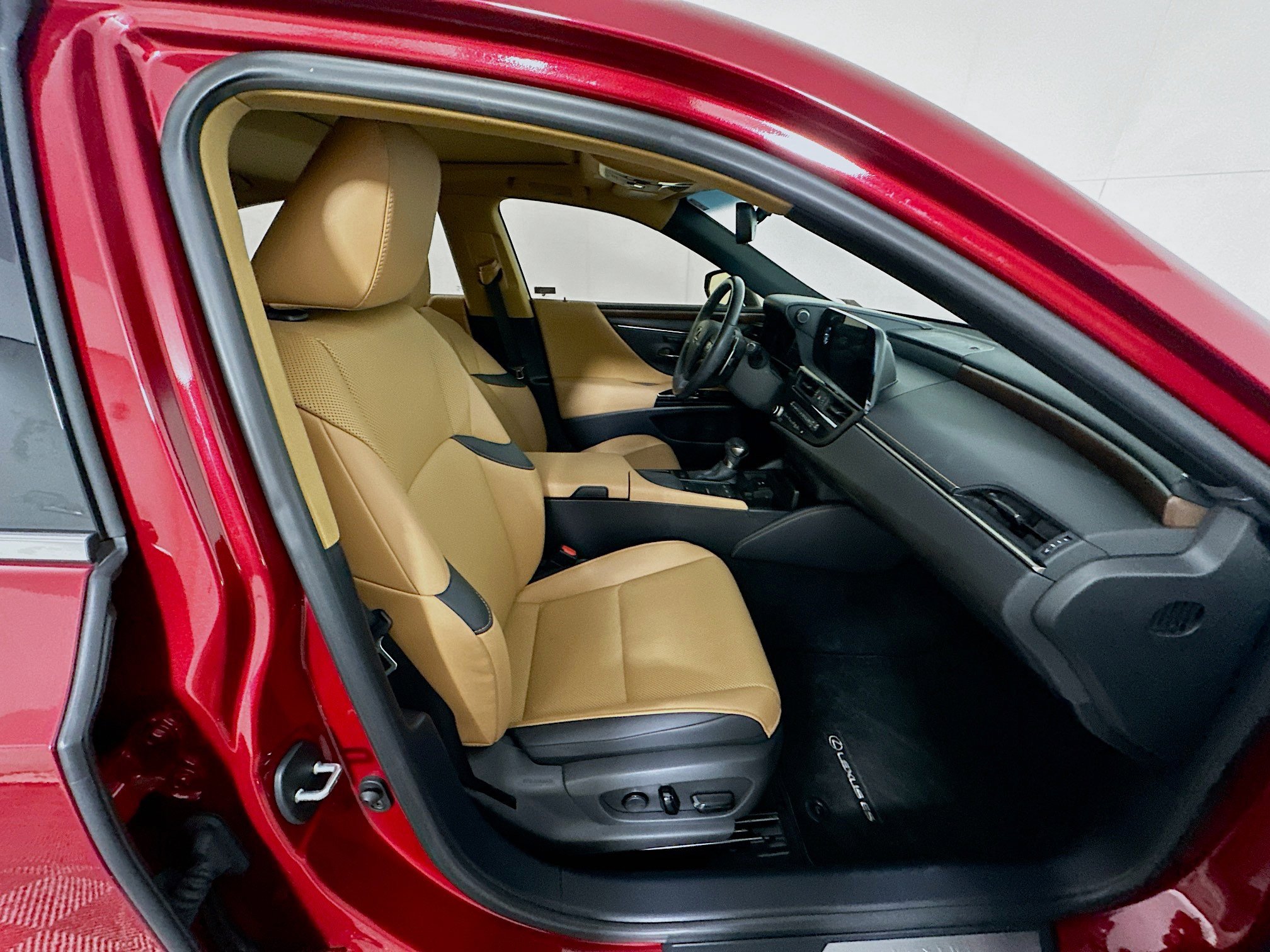 Used 2022 Lexus ES 350 w/ Premium Package image 31