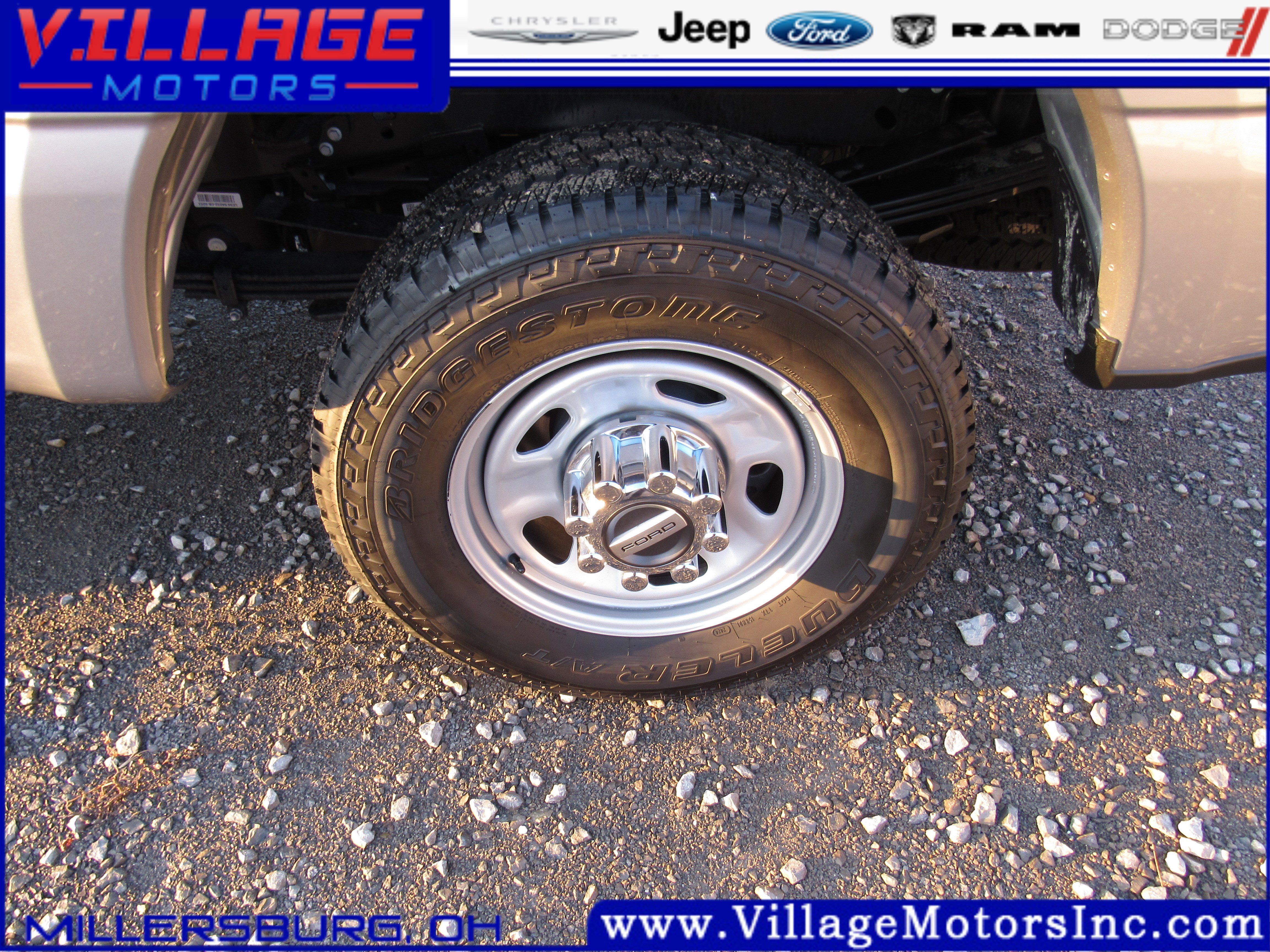 Used 2024 Ford F350 XL w/ Snow Plow Prep Package image 7