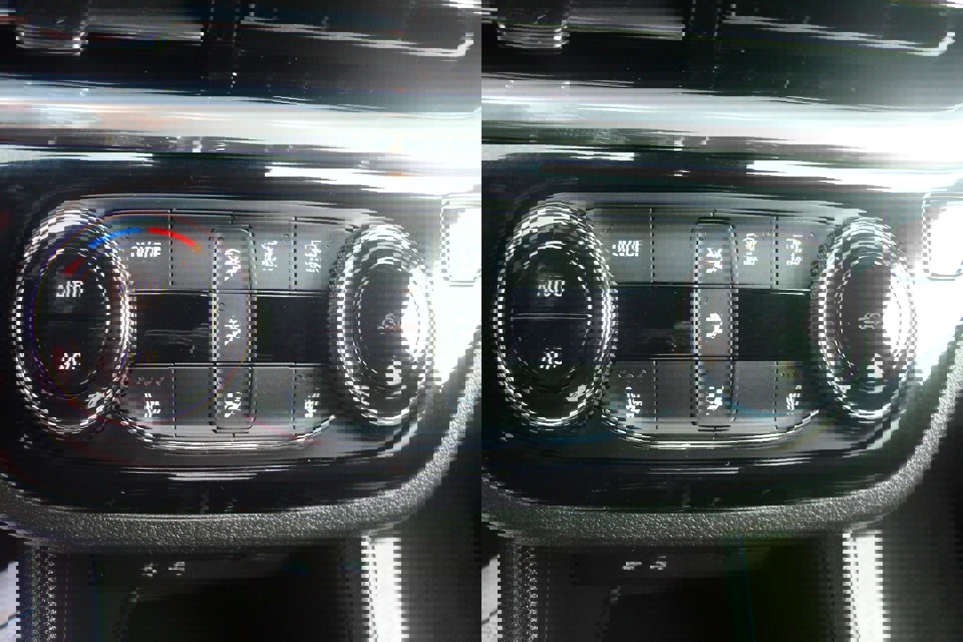 Used 2024 Buick Envista Sport Touring w/ Convenience I Package FWD image 15