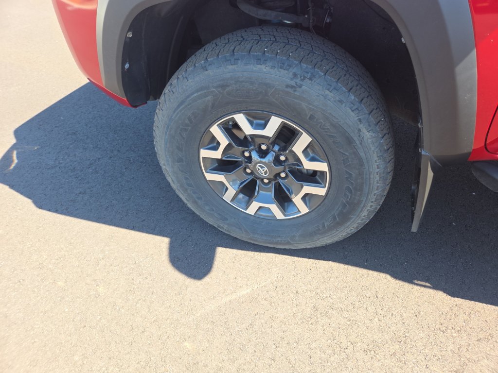 Used 2019 Toyota Tacoma TRD Off-Road AWD/4WD image 34