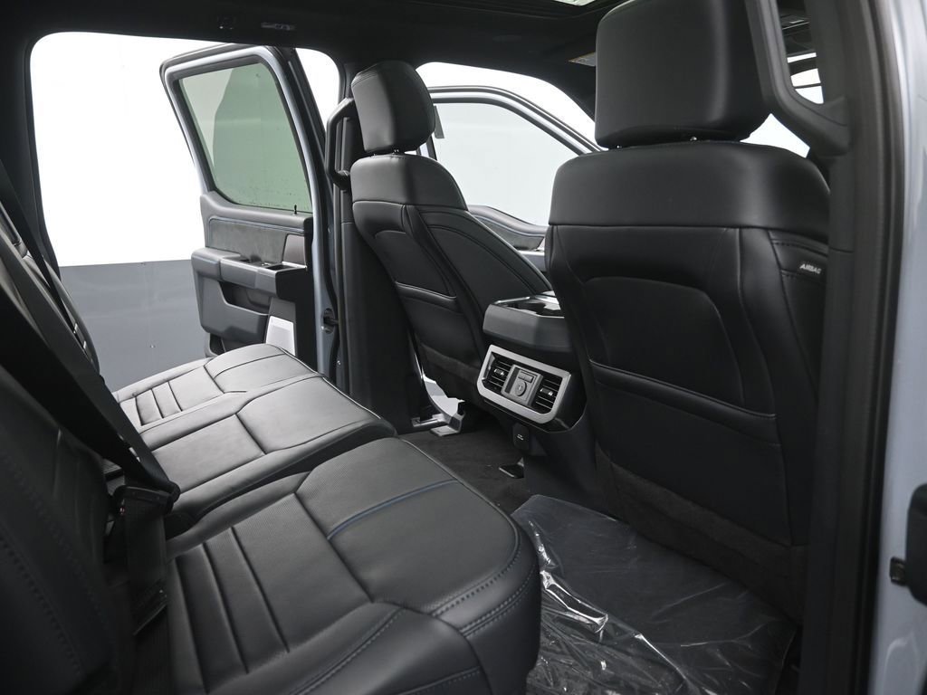 New 2026 Ford F250 Platinum w/ FX4 Off-Road Package image 14