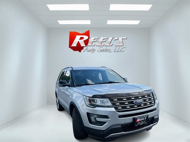 Used 2016 Ford Explorer XLT w/ Equipment Group 202A AWD/4WD image 4