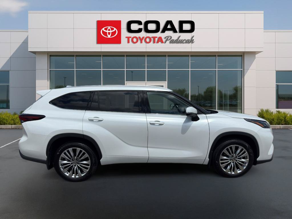 Certified 2025 Toyota Highlander Platinum AWD/4WD image 6